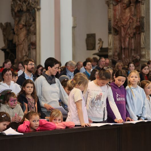 Mit einem Evensong im Würzburger Kiliansdom ist am Samstag, 27.April, der  Kinder- und Jugendchortag des Pueri-Cantores-Chorverbandes im Bistum Würzburg zu Ende gegangen.