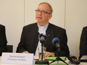 "Wir werden als Kirche von Würzburg missbräuchlichem Verhalten mit der gebotenen Entschlossenheit begegnen“, bekräftigte der Generalvikar Thomas Keßler.