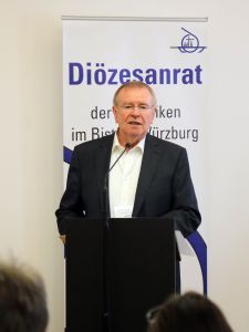Zum letzten Mal gab Karl-Peter Büttner als Diözesanratsvorsitzender seinen "Bericht zu Lage". 