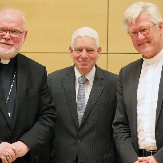 Von links: Kardinal Reinhard Marx, Dr. Josef Schuster und Landesbischof Heinrich Bedford-Strohm.
