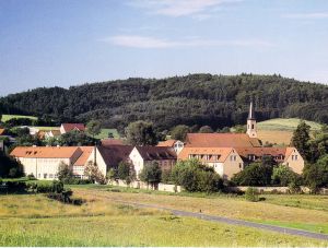 Vor 800 Jahren wurde das Kloster Schmerlenbach gegründet. Heute befindet sich darin das Tagungszentrum Schmerlenbach.