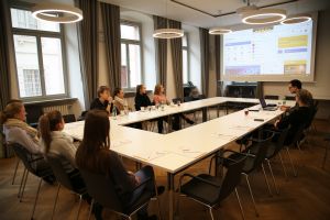 Die Auszubildenden im Bistum Würzburg haben an einer Online-Schulung, einem sogenannten Webinar, zum Thema „Social Intranet“ teilgenommen. 
