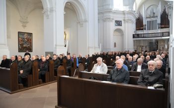 Bischof Dr. Franz Jung sprach beim Besinnungstag vor rund 230 Priestern und Diakonen im Würzburger Neumünster. 