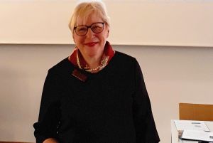 Die Historikerin Dr. Anne-Marie Greving blickte im Burkardushaus auf die deutsch-italienische Kriegs- und Nachkriegsgeschichte.