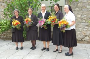 Die neu gewählte Generalleitung (von links): Schwester Rut Gerlach, Schwester Juliana Seelmann, Generaloberin Schwester Dr. Katharina Ganz, Schwester Beatrix Barth und Schwester Antonia Cooper.