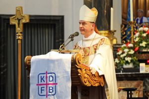 Um Offenheit für neue Lösungen warb Bischof Dr. Franz Jung in seiner Predigt.