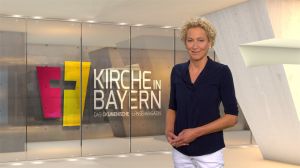 Bernadette Schrama moderiert das ökumenische Fernsehmagazin "Kirche in Bayern" am Sonntag, 15. September. 