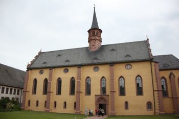 Das Dettelbacher Gnadenbild kommt am Sonntag, 24. November, in die Klosterkirche Himmelspforten. Pfarrer Uwe Hartmann feiert um 16 Uhr in der Klosterkirche mit den Karmelitinnen einen Wallfahrtsgottesdienst. 