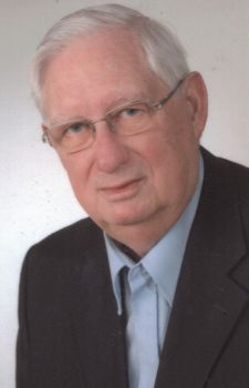 Pfarrer i. R. Anton Wegstein 