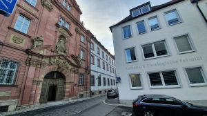 Das Würzburger Priesterseminar und die Katholisch-Theologische Fakultät sind direkte Nachbarn.