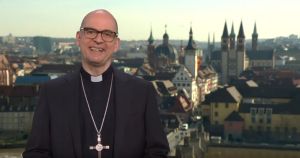 Am Montag, 23. März, begeht der Diözesan-Caritasverband Würzburg sein 100. Jubiläum. Bischof Dr. Franz Jung hat sich in einer Videobotschaft an alle bei der Caritas Engagierten gewandt. 