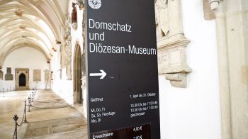 Die Museen im Freistaat dürfen unter Beachtung von zahlreichen Auflagen wieder öffnen. Das ökumenische Fernsehmagazin "Kirche in Bayern" war im Diözesanmuseum im Bistum Eichstätt.