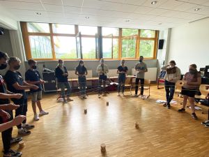 17 Schülerinnen und Schüler des Johann-Schöner-Gymnasiums haben an einer Tutorenschulung der Kirchlichen Jugendarbeit (kja) teilgenommen.