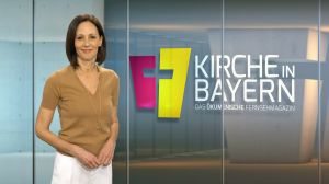 Christine Büttner moderiert das ökumenische Fernsehmagazin "Kirche in Bayern" am Sonntag, 24. Januar 2021.