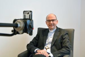 	
Bischof Dr. Franz Jung führt erstmals auf Instagram Gespräche in der Fastenzeit.