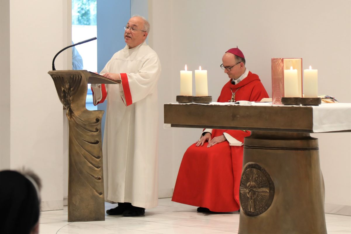Bischof Dr. Franz Jung feiert am Freitagnachmittag, 9. Juli 2021, eine Kiliani-Pontifikalmesse in der Kapelle des Krankenhauses Sankt Josef in Schweinfurt.