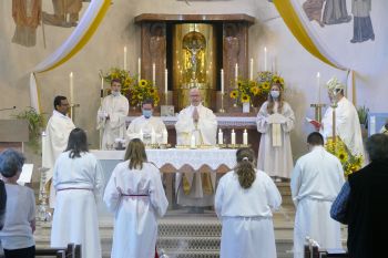 Bischof Dr. Franz Jung hat am Mittwoch, 8. September, dem Festtag Mariä Geburt, in der Wallfahrtskirche in Schneeberg im Odenwald einen Gottesdienst gefeiert.