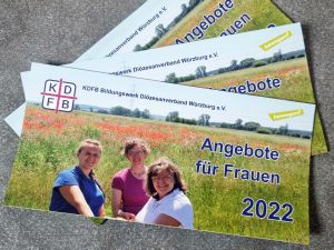 Das Jahresprogramm 2022 des Bildungswerks im Katholischen Deutschen Frauenbund ist da.