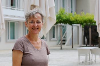 Gemeindereferentin Sabine Mehling-Sitter leitet die Frauenseelsorge im Bistum Würzburg. Sie sieht in der kirchlichen und seelsorgerischen Arbeit großes Potenzial, um dem Gefühl von Einsamkeit entgegenzuwirken. 
