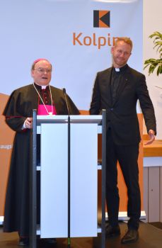 Augsburgs Bischof Dr. Bertram Meier (links) und Kolping-Landespräses Domvikar Christoph Wittmann.