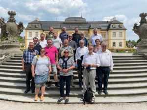Die Teilnehmerinnen und Teilnehmer der DJK-Bundesbeirätekonferenz besuchten im Rahmen des Kulturprogramms auch den Rokokogarten in Veitshöchheim.