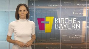 Christine Büttner moderiert das ökumenische Fernsehmagazin "Kirche in Bayern" am Sonntag, 3. Juli.