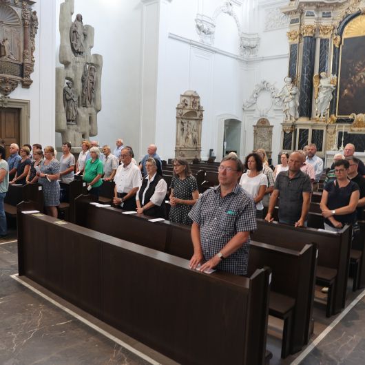 Bischof Dr. Franz Jung feierte am Montagabend, 4. Juli, einen Kilianigottesdienst für Politiker und Räte. Eine Begegnung auf dem Kiliansplatz schloss sich an. 