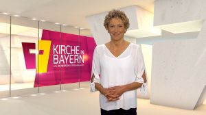 Bernadette Schrama moderiert das ökumenische Fernsehmagazin "Kirche in Bayern" am Sonntag, 19. September.