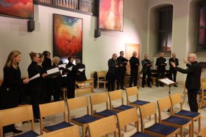 Kirchenmusikerinnen und -musiker aus dem ganzen Bistum gestalteten die Vesper musikalisch.