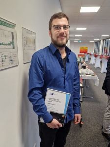 Caritas-Don Bosco-Absolvent Steffen Wojdowski erhielt von der IHK eine Auszeichnung als Bayerns bester Industrieelektriker Fachrichtung Betriebstechnik. 

