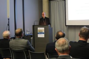 Bischof Dr. Franz Jung schilderte in seinem Kurzreferat die aktuellen Herausforderungen, denen sich die Deutsche Bischofskonferenz stellen muss.