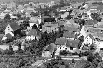 Eine historische Dorfansicht von Burggrumbach.
