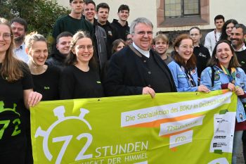 Impressionen vom Auftakt der 72-Stunden-Aktion in Aschaffenburg am Donnerstag, 18. April, mit Domkapitular Monsignore Clemens Bieber.