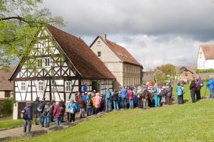 Bei der DJK-Seniorenwanderung in Rieden machten 150 Wandernde aus der ganzen Diözese Würzburg mit.