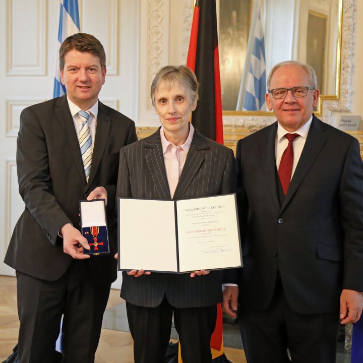 Innenstaatssekretär Sandro Kirchner, Dr. Monika Berwanger und Regierungspräsident Dr. Eugen Ehmann (von links).