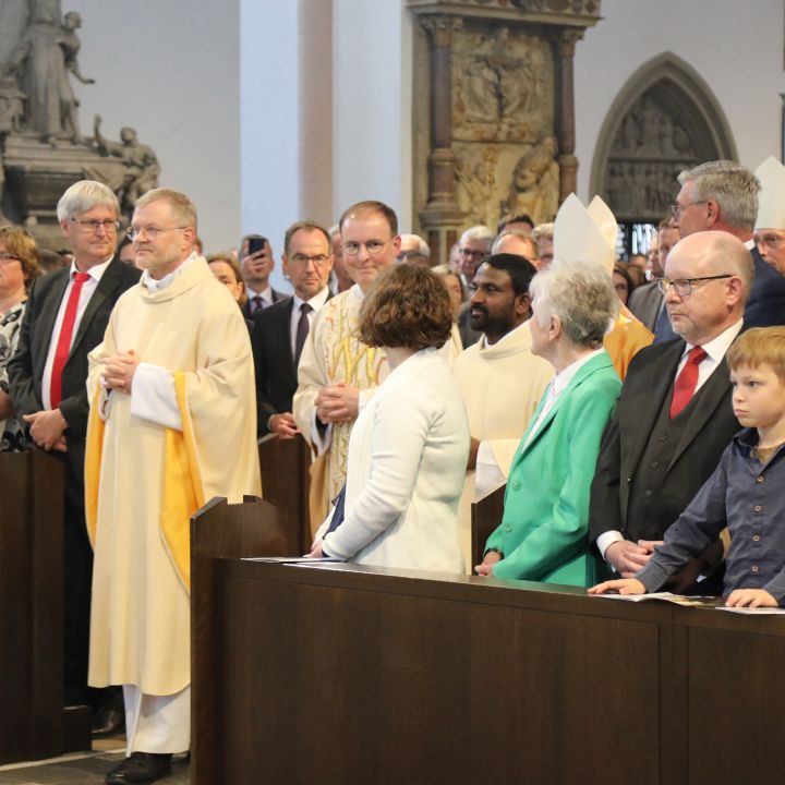 Bei einem Pontifkalgottesdienst im Würzburger Kiliansdom ist an Christi Himmelfahrt, 9. Mai 2024, Weihbischof Paul Reder zum Bischof geweiht worden.